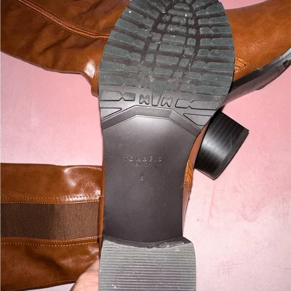 Womens knee high boots. Size 9 - Picture 6 of 7